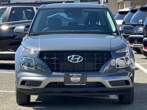 New 2026 Hyundai Venue SE FWD image 3