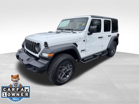 Used 2024 Jeep Wrangler Sport S image 3