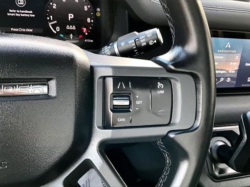 Used 2023 Land Rover Defender 110 X-Dynamic SE image 12