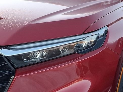 Used 2025 Honda CR-V LX image 7