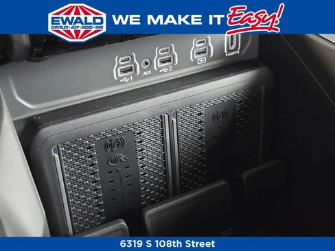 New 2026 RAM 1500 Laramie AWD/4WD image 12