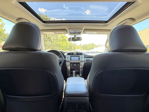 Used 2019 Toyota 4Runner SR5 Premium AWD/4WD image 33