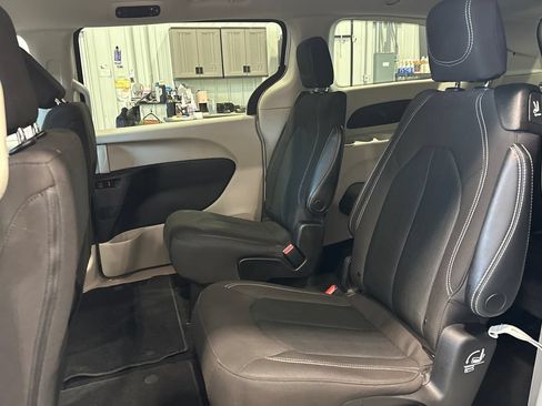 Used 2023 Chrysler Voyager LX FWD image 26