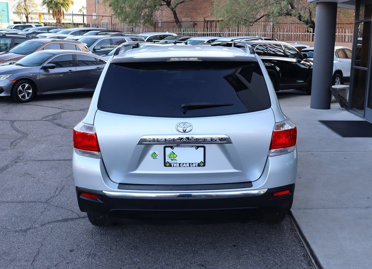 Used 2013 Toyota Highlander Plus FWD image 10