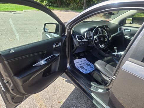 Used 2014 Dodge Journey SXT w/ Flexible Seating Group FWD image 17