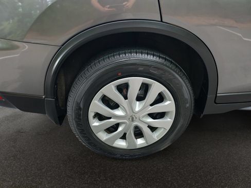 Used 2020 Nissan Rogue S FWD image 42
