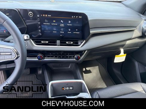 New 2026 Chevrolet Equinox LT w/ Convenience Package II image 18