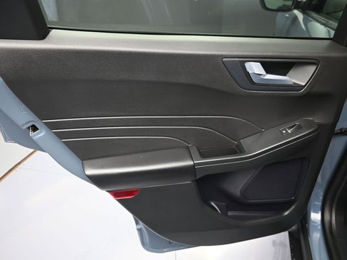 Used 2024 Ford Escape ST-Line Select w/ Class II Trailer Tow Package image 28