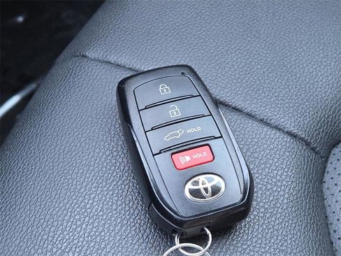 Used 2025 Toyota Grand Highlander FWD image 31