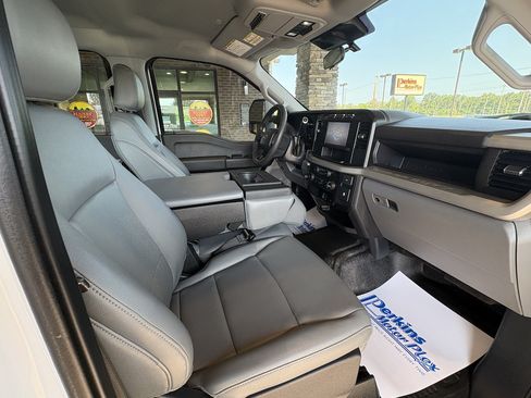 Used 2023 Ford F250 XL w/ FX4 Off-Road Package AWD/4WD image 24