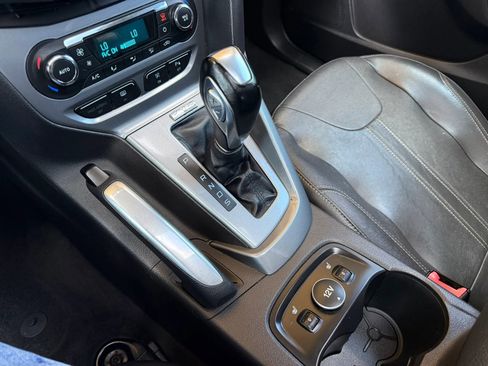 Used 2012 Ford Focus Titanium image 34