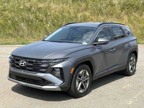 New 2025 Hyundai Tucson SEL image 2