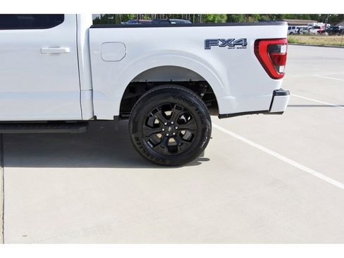 Certified 2022 Ford F150 Lariat w/ Equipment Group 502A High image 27