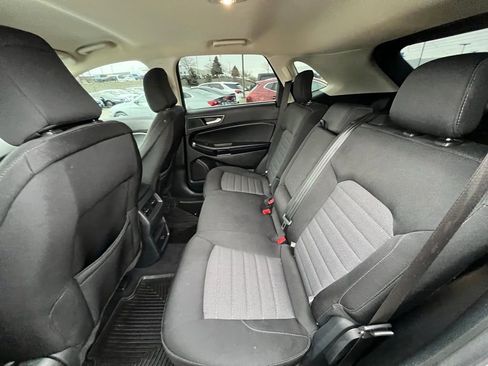 Used 2021 Ford Edge SE image 20