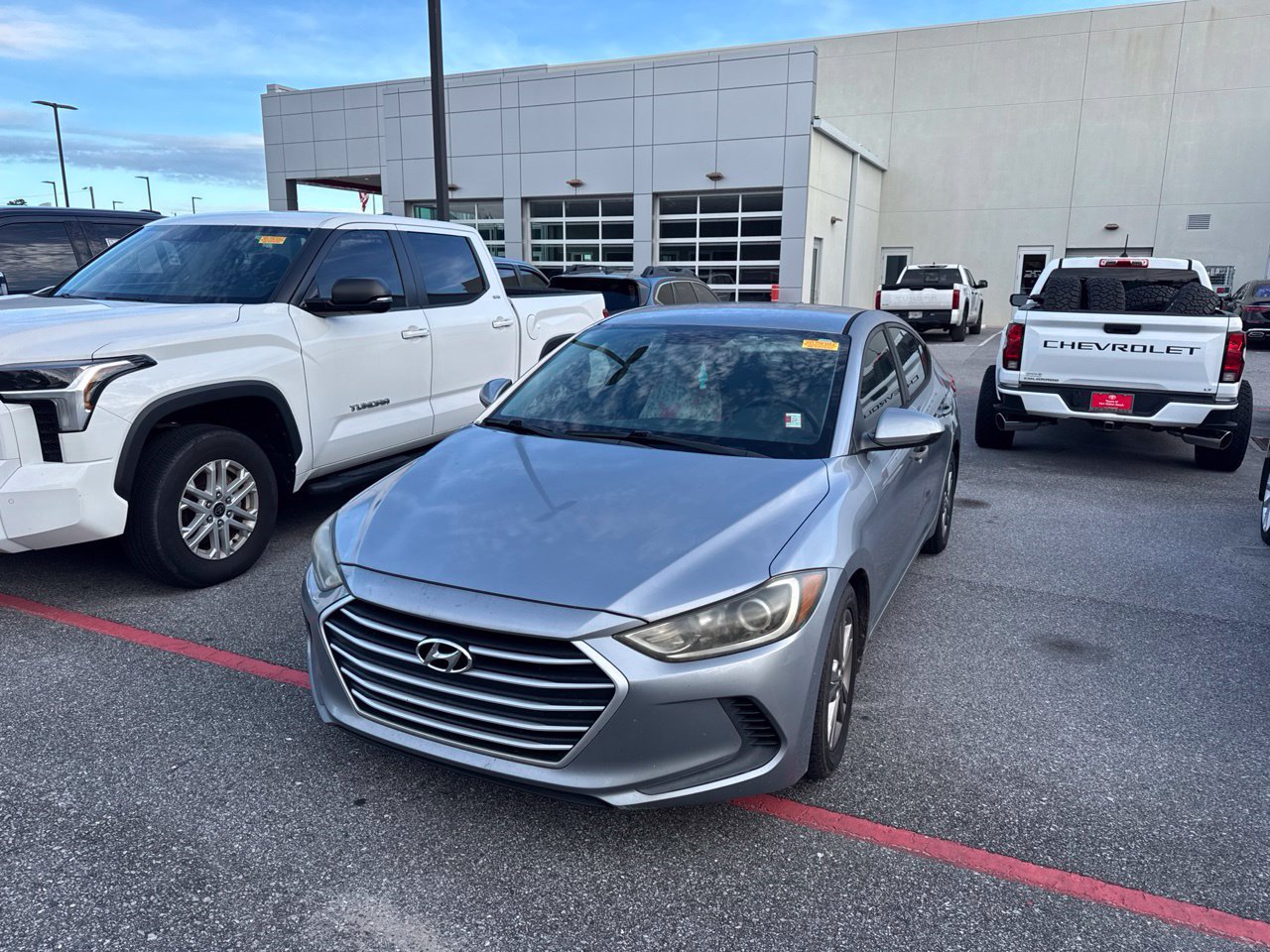 Used 2017 Hyundai Elantra SE FWD image 1