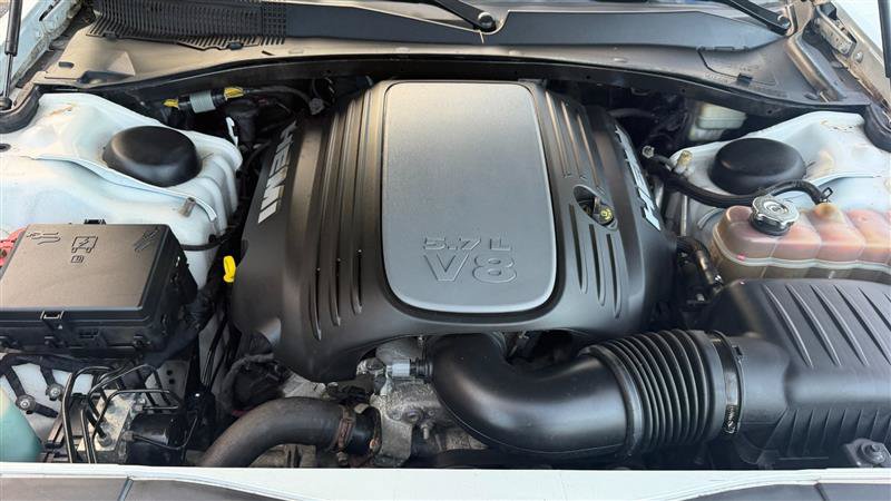 Used 2014 Chrysler 300 S w/ Luxury Group AWD/4WD image 28
