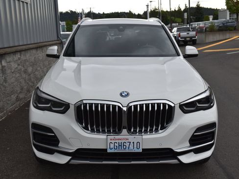 Used 2023 BMW X5 xDrive45e w/ Parking Assistance Package AWD/4WD image 2