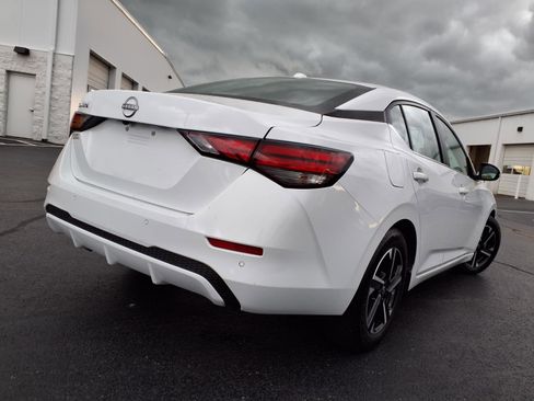 Used 2025 Nissan Sentra SV FWD image 26