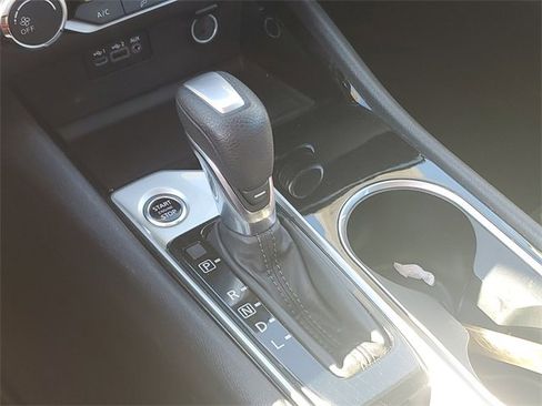 Used 2024 Nissan Altima 2.5 SV image 22