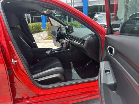 Used 2023 Honda Civic Sport image 29