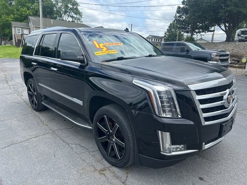Used 2015 Cadillac Escalade Luxury AWD/4WD image 4