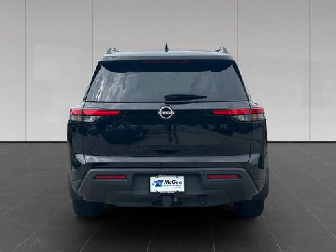 Used 2024 Nissan Pathfinder SV w/ SV Premium Package AWD/4WD image 4