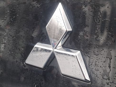 Used 2024 Mitsubishi Outlander SE image 7