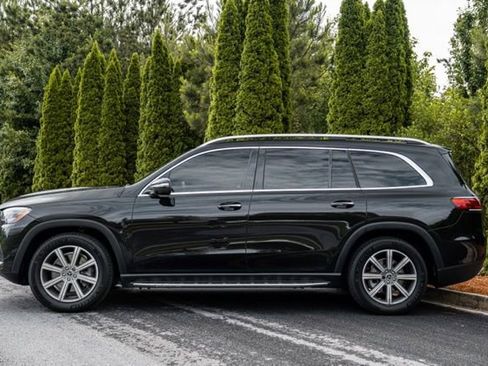Used 2021 Mercedes-Benz GLS 450 4MATIC image 9