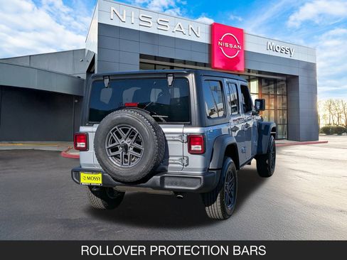 Used 2024 Jeep Wrangler Sport S image 8