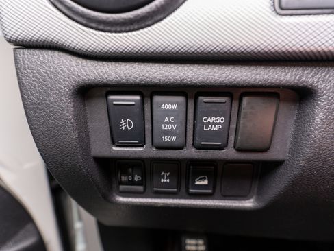 Used 2019 Nissan Titan PRO-4X w/ Pro-4x Convenience Package AWD/4WD image 34