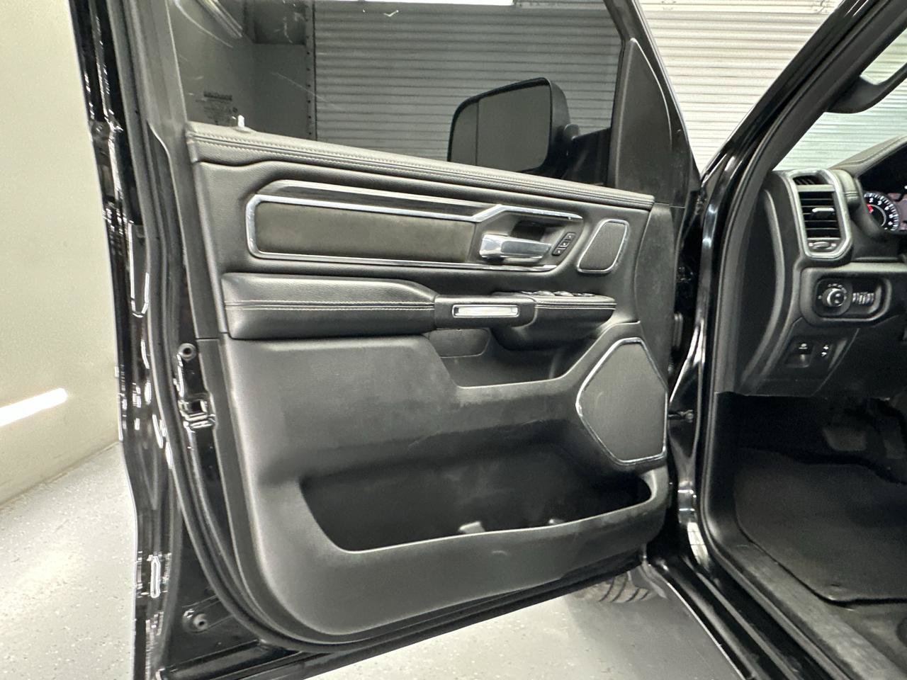 Used 2024 RAM 1500 Laramie RWD image 19