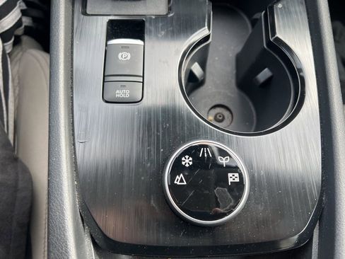 Used 2025 Nissan Rogue SV image 24