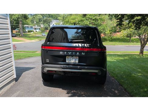 Used 2023 Rivian R1S Adventure AWD/4WD image 4