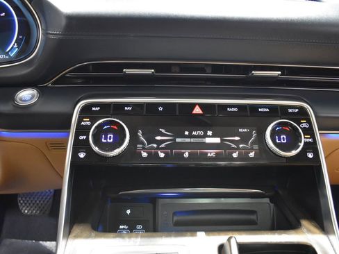 Used 2023 Genesis GV80 3.5T w/ Prestige Package AWD/4WD image 22