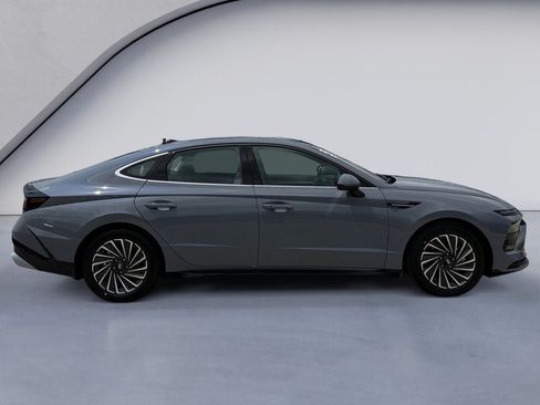 New 2026 Hyundai Sonata SEL FWD image 6