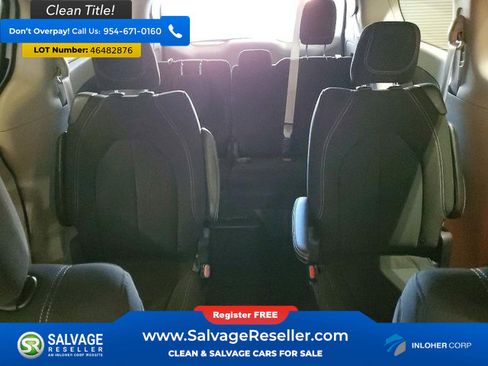 Used 2024 Chrysler Voyager LX image 13