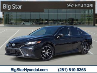 Used 2021 Toyota Camry SE FWD video 1