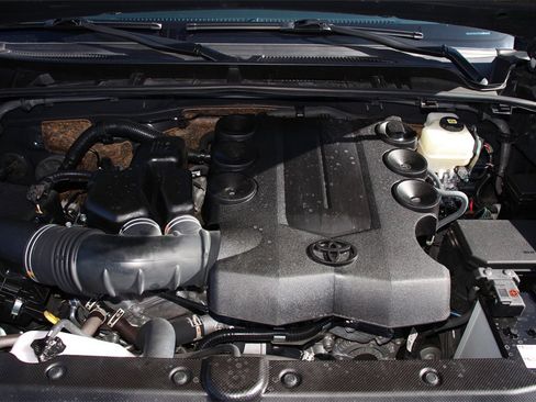 Used 2024 Toyota 4Runner TRD Off-Road Premium image 29