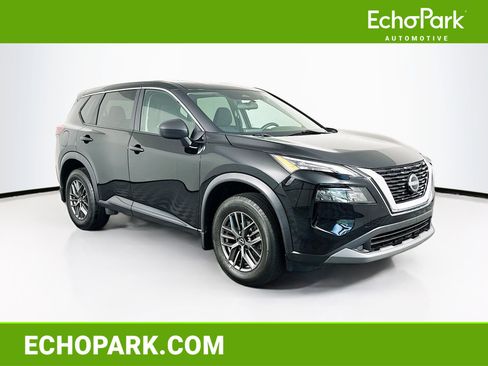 Used 2023 Nissan Rogue S image 1