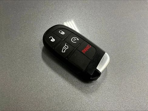 Used 2019 Jeep Grand Cherokee Altitude image 35