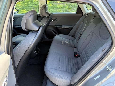 Certified 2025 Kia K4 EX FWD image 28