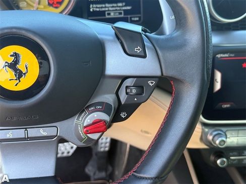 Used 2020 Ferrari Portofino image 16