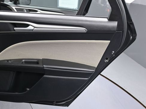 Used 2018 Ford Fusion S image 32