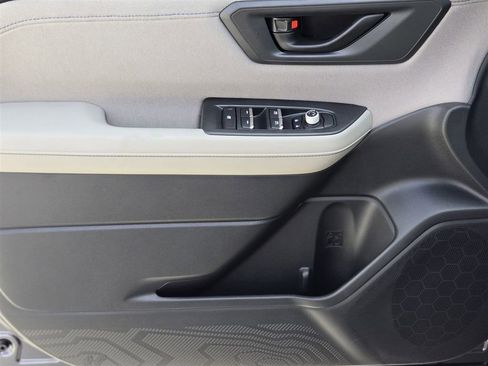 Used 2025 Subaru Forester Premium w/ Convenience Package #1 image 34