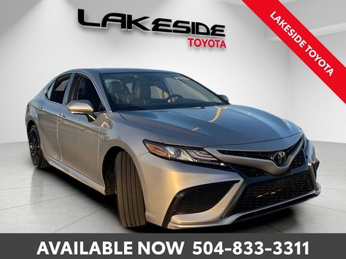 Used 2023 Toyota Camry XSE image 8