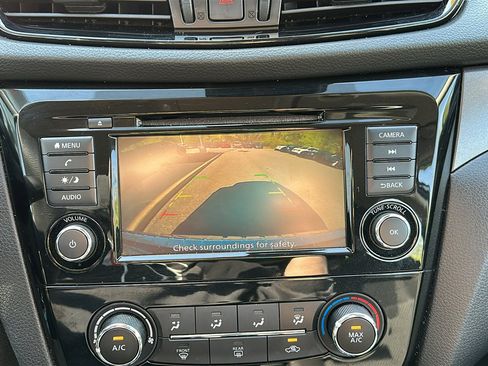 Used 2020 Nissan Rogue Sport S AWD/4WD image 20