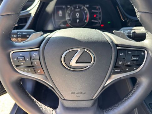 Used 2023 Lexus ES 250 w/ Premium Package image 25