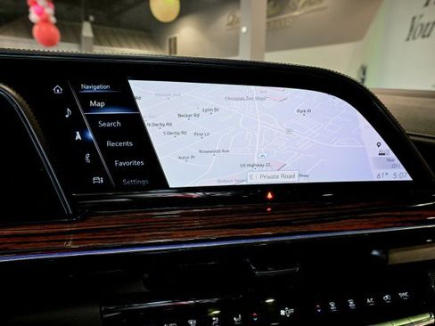 Used 2021 Cadillac Escalade ESV Premium Luxury image 41