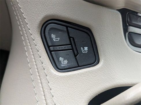 Used 2019 GMC Yukon Denali w/ Denali Ultimate Package image 22