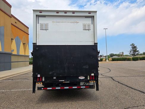 Used 2016 Ford F550 2WD Regular Cab Super Duty image 9